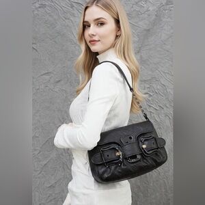 Auth ❤️Fendi❤️Bis B Bag black leather Excellent✅